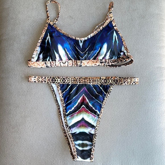 High Cut Two Piece Bathing Suit - Picture 3 of 5